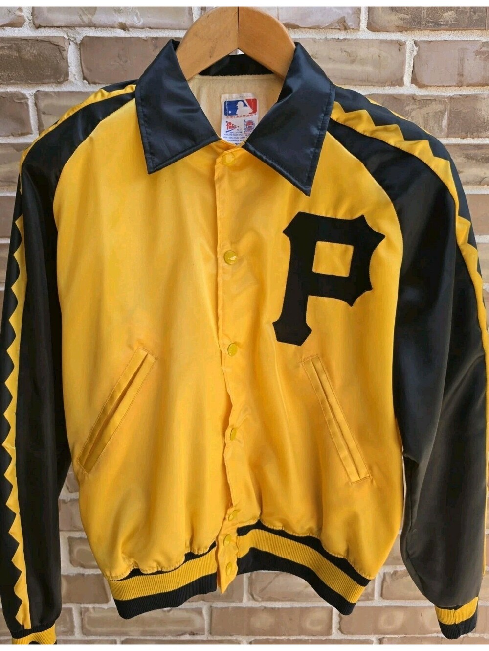 Vintage Pittsburgh Pirates Felco Satin Jacket Medium MLB Made USA 80s Baseball